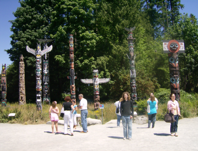 totems at stanley park 4